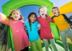 Comment organiser un anniversaire d’enfant inoubliable avec un château gonflable ?